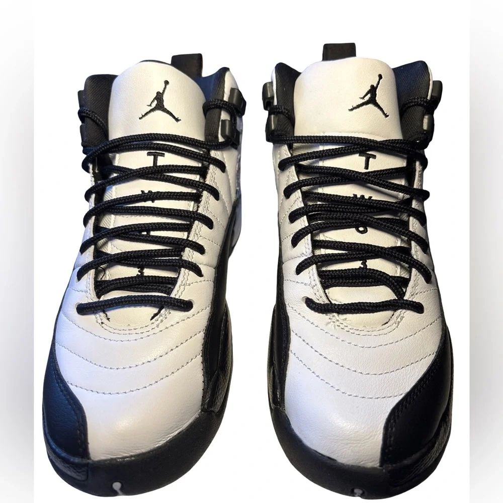 Nike Air Jordan 12 Retro (GS) Girls Black and White Floral Sneakers 3.5 NWOT - Picture 2 of 10